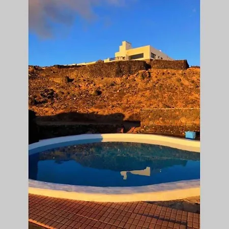 Playa Marina Eco - Arrieta View 펜션 Tabayesco